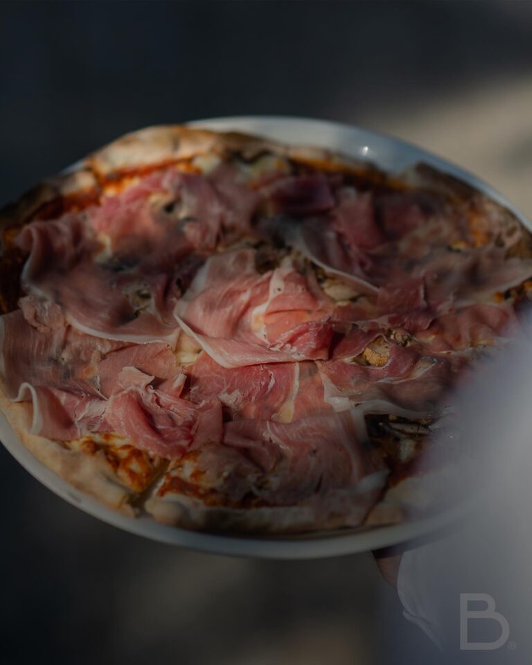 Belforno Yo con Movil 2